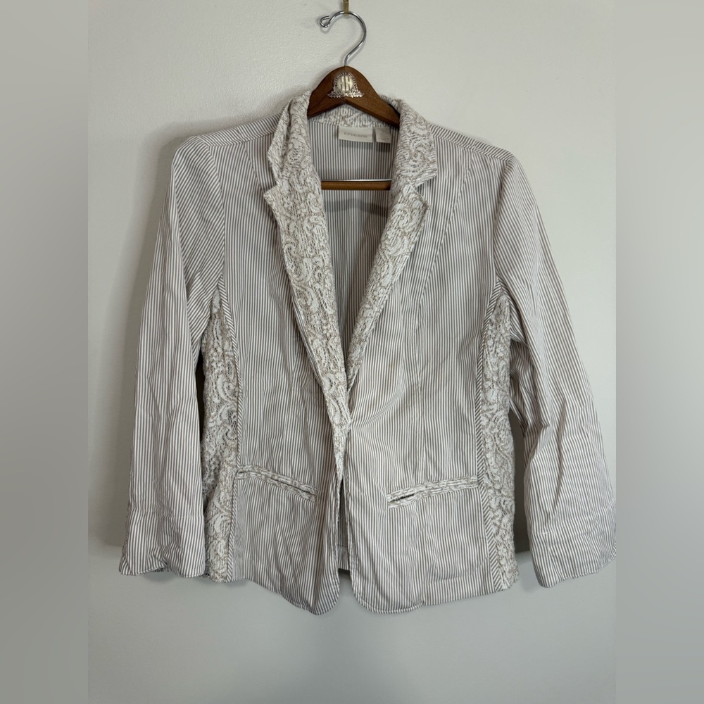 Chicos Women's Light Beige & cream  Lace-Trim Blazer in size large (2)